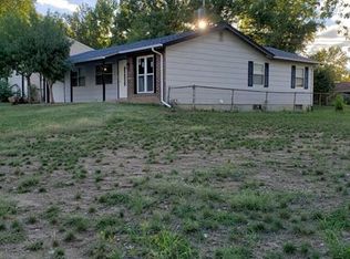 24 Churchill Downs Dr, Saint Peters, MO 63376