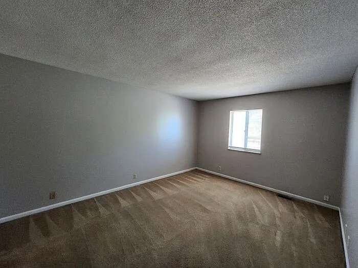 410 S 29th St #12 — Photo 7