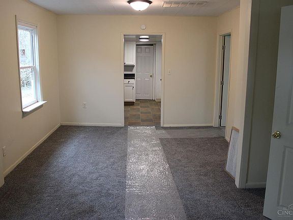 4th image of 1215 Behles Ave