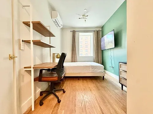 980 Kent Ave Photo 1