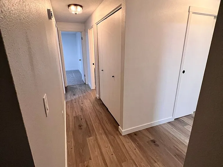 5826 Armour Loop SE — Photo 16