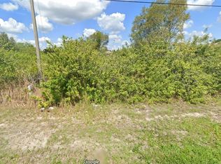 818 Rue Labeau Cir, Fort Myers, FL 33913