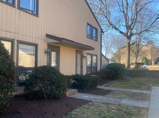 594 West Ct, Glen Burnie, MD