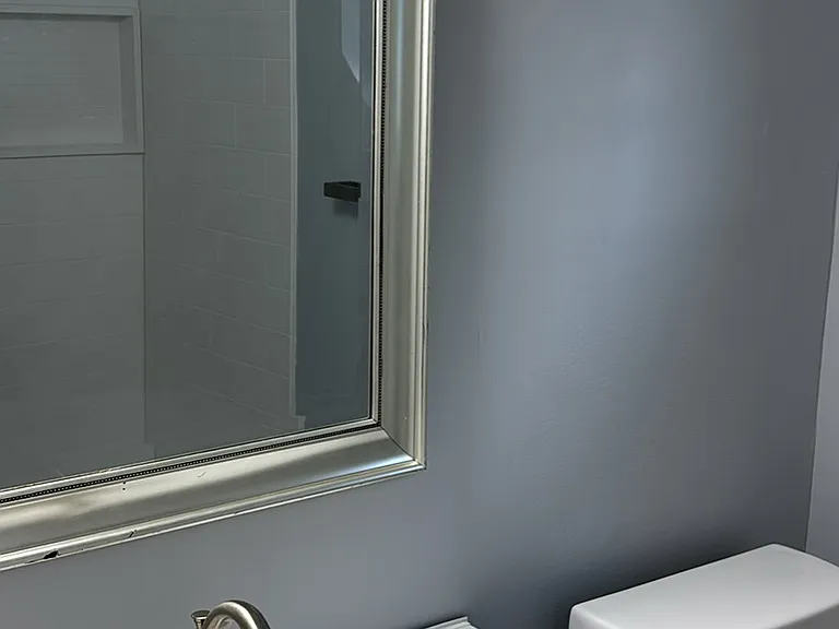 Guest bath with standing shower