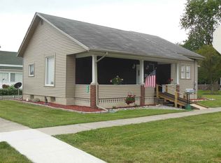 102 Walnut St, Butler, IN 46721