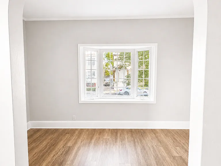 381 Leslie St #1 — Photo 2