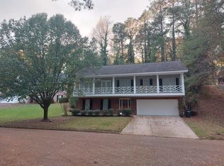 2007 Hidden Valley Dr, Columbus, MS 39701