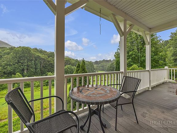 3rd image of 3786 Peak Road