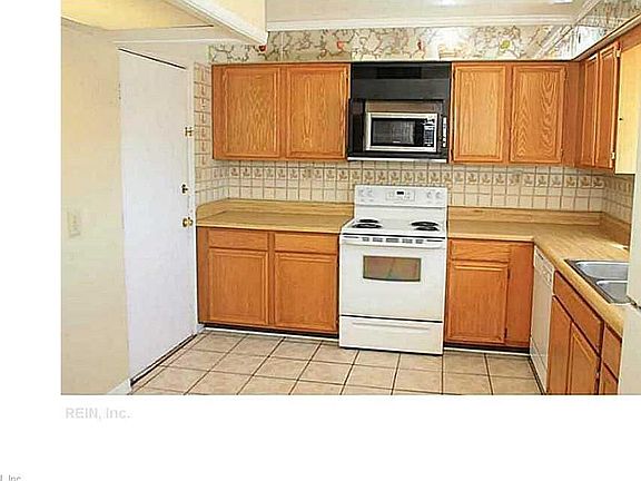 2nd image of 1312 Pierside Ct