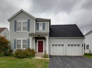 388 W Savoy Dr, Round Lake, IL 60073