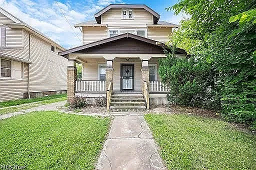 3 bed, $1,800 — Photo 1