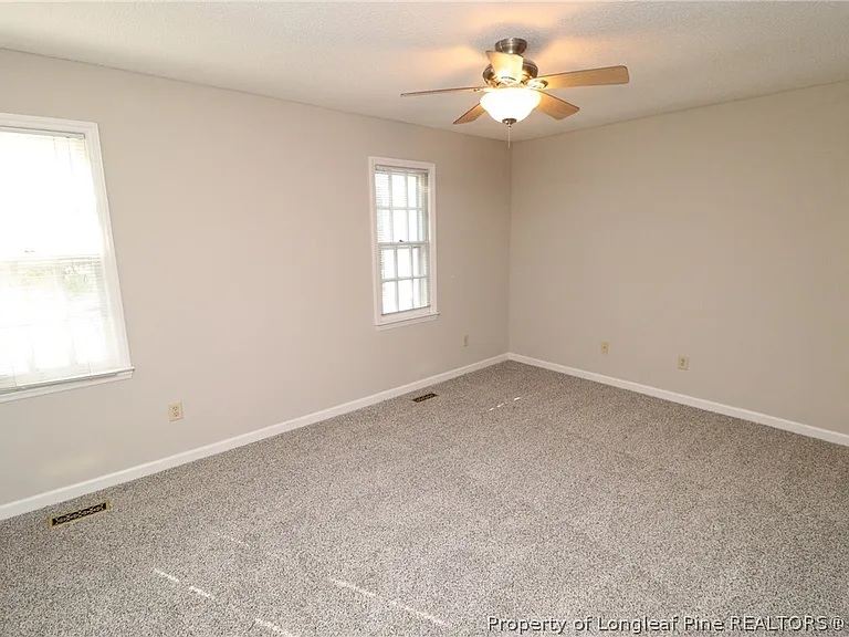118 Planetree Ln — Photo 17