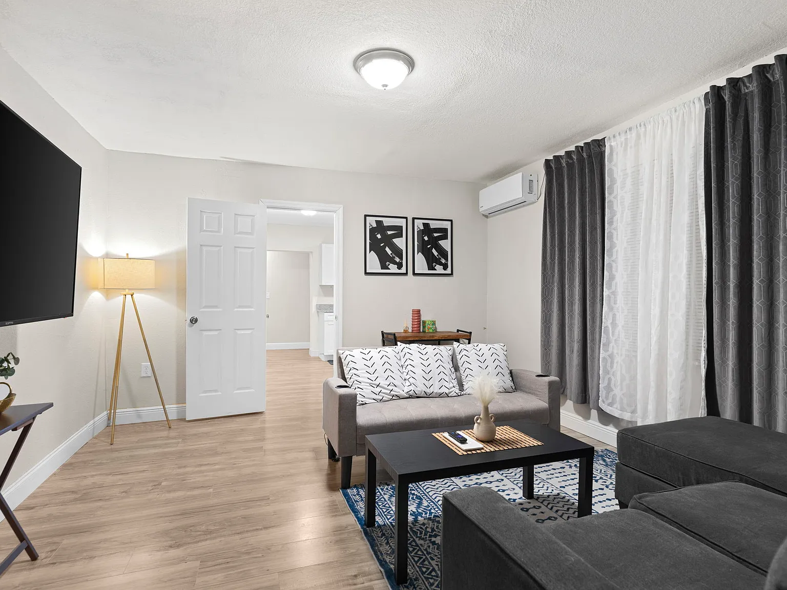 2 bed, $2,250 — Photo 1