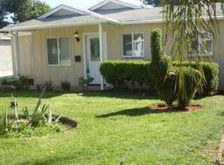 216 E Azusa Ln, Azusa, CA 91702