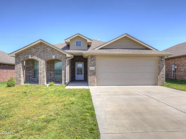 1133 Matthew Cir, Webb City, MO 64870