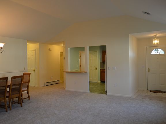5th image of 2831 Danbury Ln