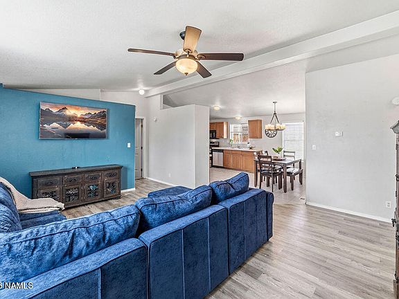 3rd image of 4914 E Bullwinkle Dr