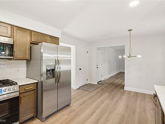5th image of 772 Teakwood Dr
