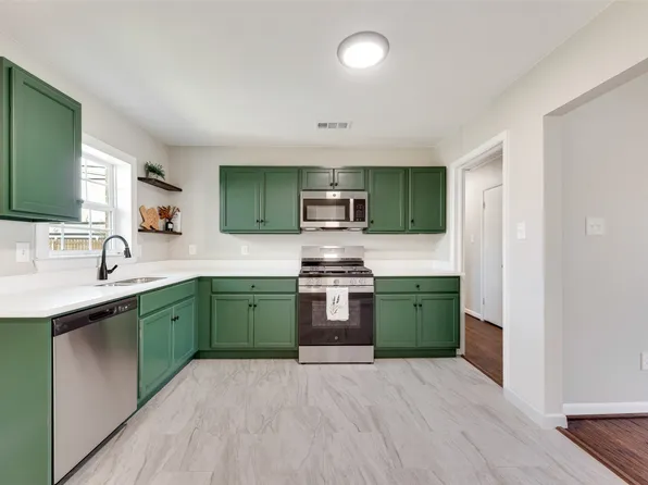 1502 Betsy Ln, Irving, TX 75061