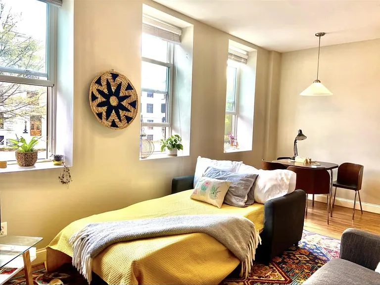 220 W Market St #305 — Photo 18