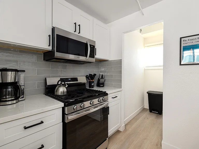 429 Juniper St — Photo 5