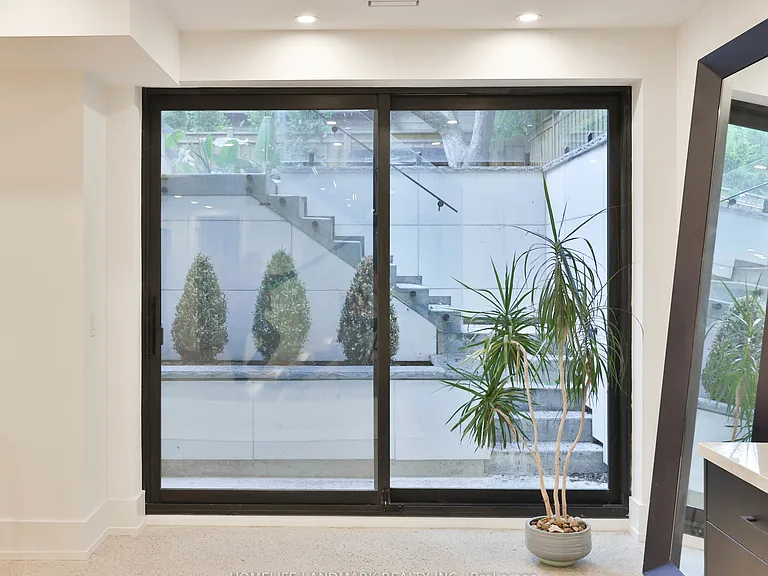12 Bernice Ave — Photo 46