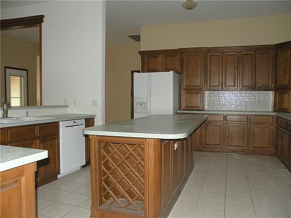 4th image of 6717 NW 128th Ter