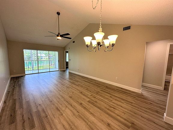 5th image of 5684 Woodmere Lake Cir Unit 203