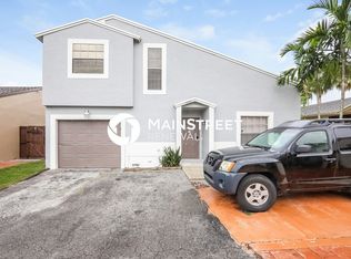 18954 NW 63rd Court Cir, Hialeah, FL 33015