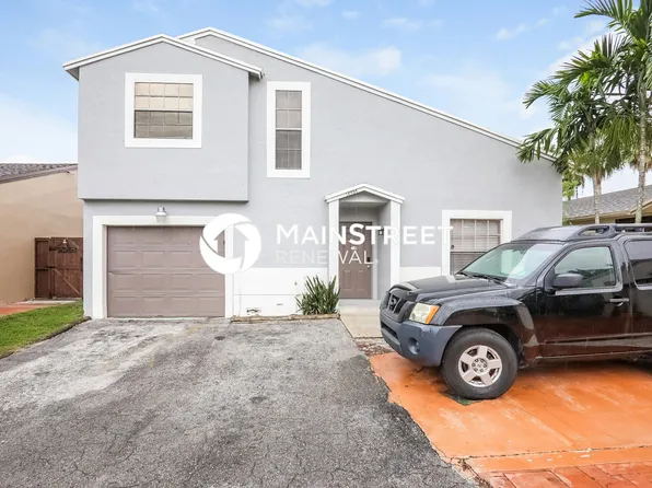 18954 NW 63rd Court Cir, Hialeah, FL 33015