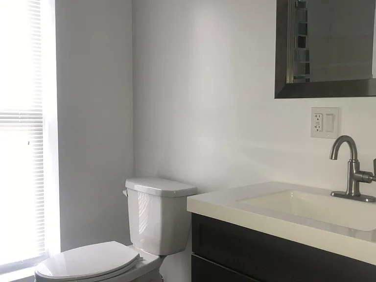 61 Chestnut St #2D — Photo 6