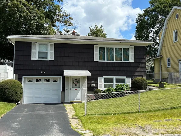 92 Macauley Avenue, Waterbury, CT 06705