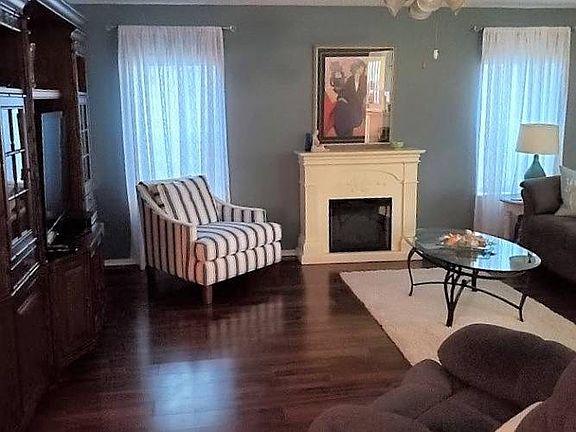 3rd image of 66 Habersham Dr