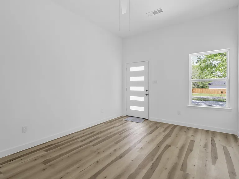 3507 Marshall St #C — Photo 7