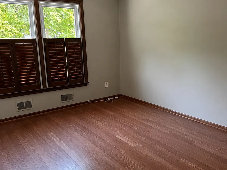 Living Room - No furniture