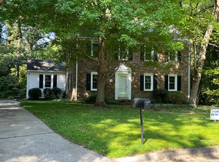 3 Coventry Pl, Greensboro, NC 27455