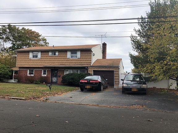 2nd image of 504 Davis St