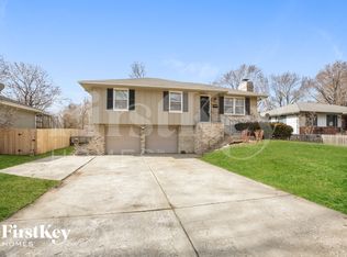 706 SW Merritt St, Lees Summit, MO 64081