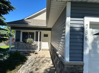 736 Elm St S, Belle Plaine, MN 56011