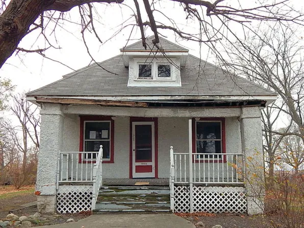 324 E 2nd Ave, Rankin, IL 60960