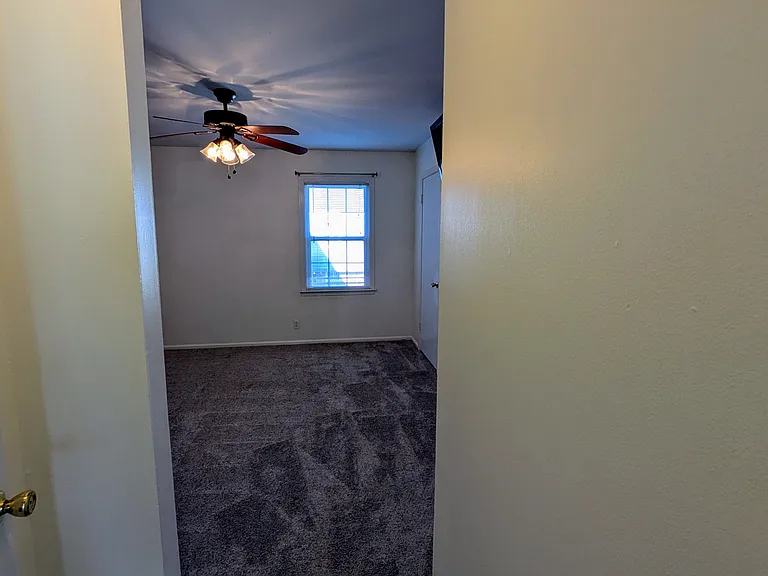 510 Basswood Ave #4 — Photo 15