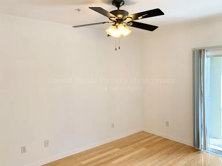 2460 Grand Central Pkwy #13 — Photo 14