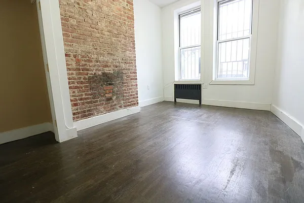 Rented by Spot It Realty LLC | media 9