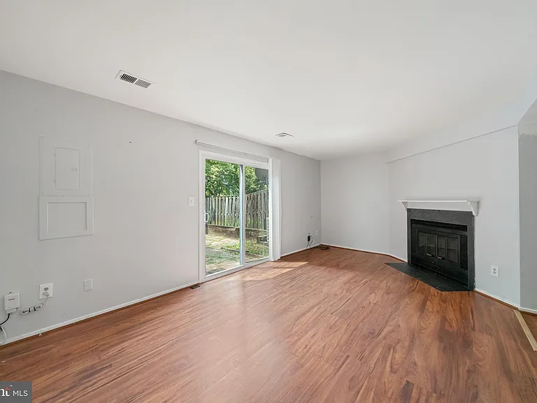 7767 Hiawatha Ln — Photo 17