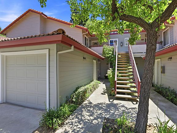 3rd image of 7330 Stratford Pl Unit 708