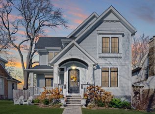 1752 Washington Ave, Wilmette, IL