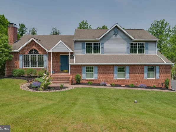 124 Steeple Dr, Robesonia, PA 19551