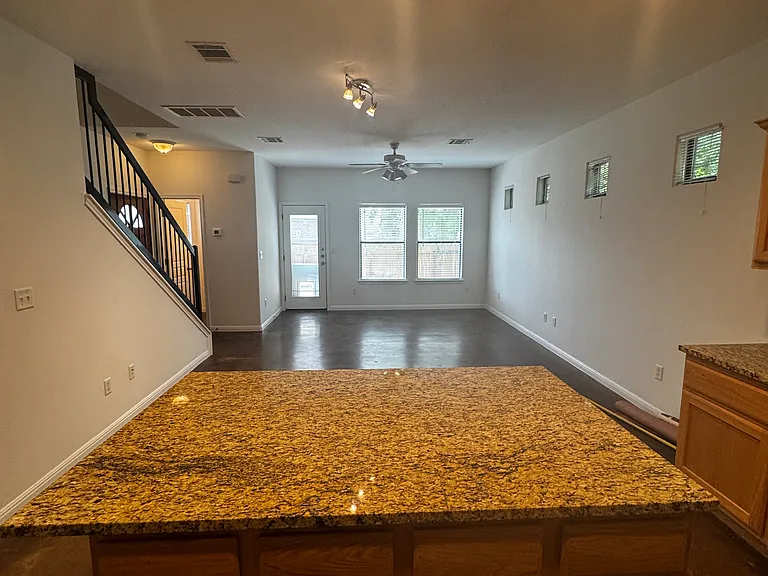 1300 Chicon St #A — Photo 11