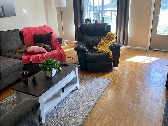 2nd image of 3380 Treasure Ct