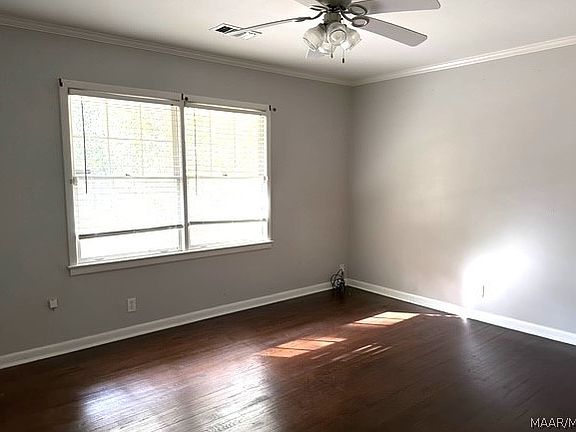 5th image of 601 Perry St